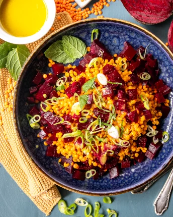 LINSENSALAT MIT ROTE BEETE