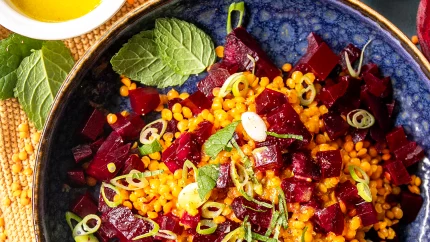 LINSENSALAT MIT ROTE BEETE